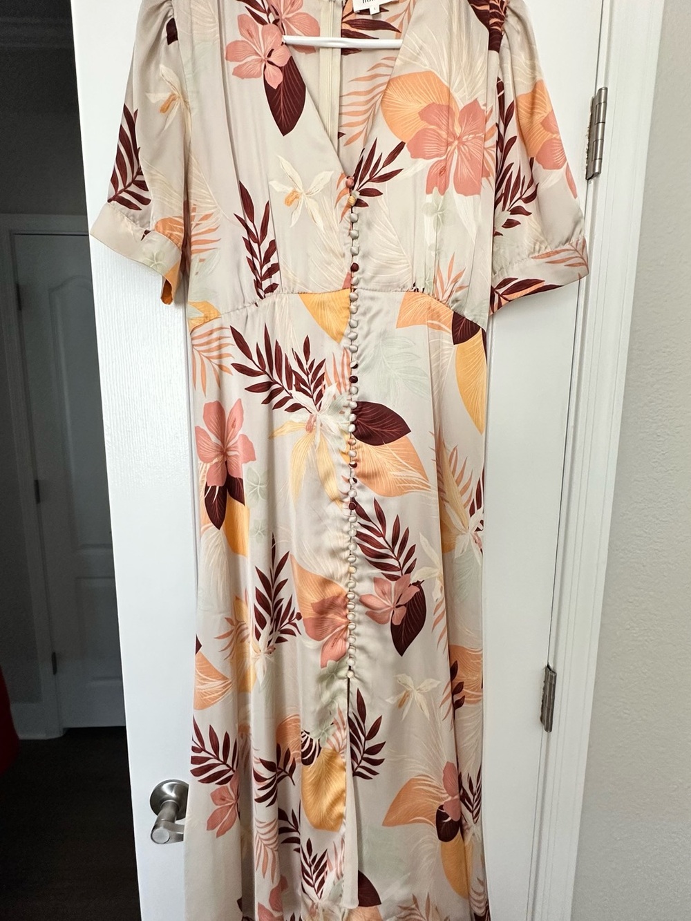 Floral Button-Front Maxi Dress in Cream and Peach